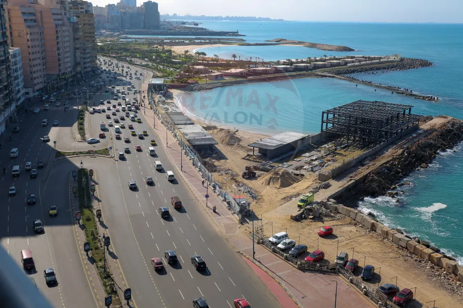 Apartment for sale 410 m in Lauran (directly on the sea)