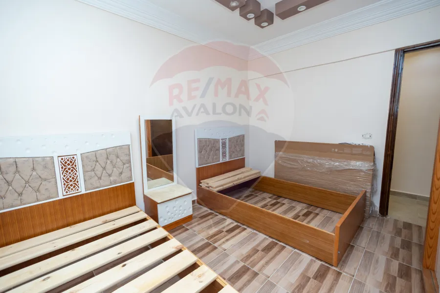 شقة للبيع 145 م ميامي (ش خالد بن الوليد - عمارات الزهور)