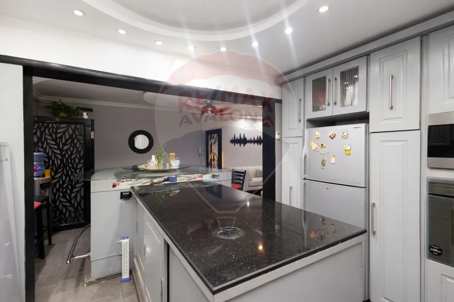 Apartment for sale 160 m Fleming (Abdelfattah El-Tawil St.)