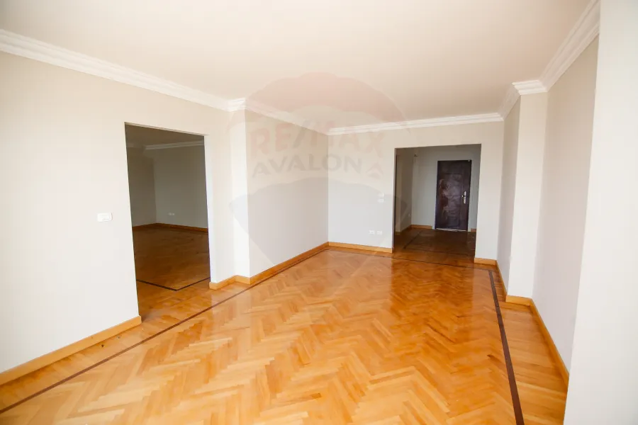 Apartment for sale 340m Stanly (Directly on the sea- brand building)