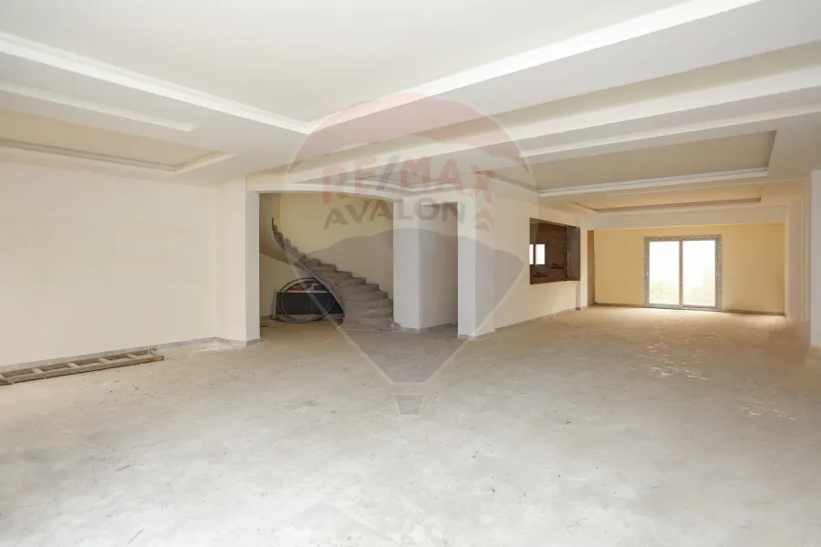 Villa for sale 430 m Moharam Bek (Miroza City Center) immediate delivery