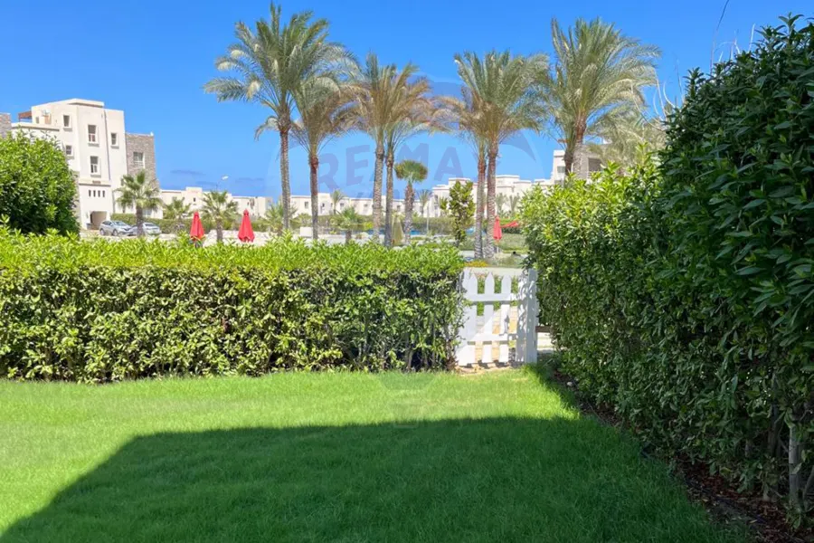 شاليه ارضي بجاردن للبيع ( أمواج - سيدي عبد الرحمن ) 110 م