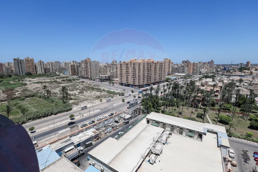 شقة للبيع 125 م ميامي (ش مصطفي كامل)