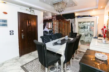 شقة للبيع 100م  صافي ميامي  (خطوات من اسكندر ابراهيم )