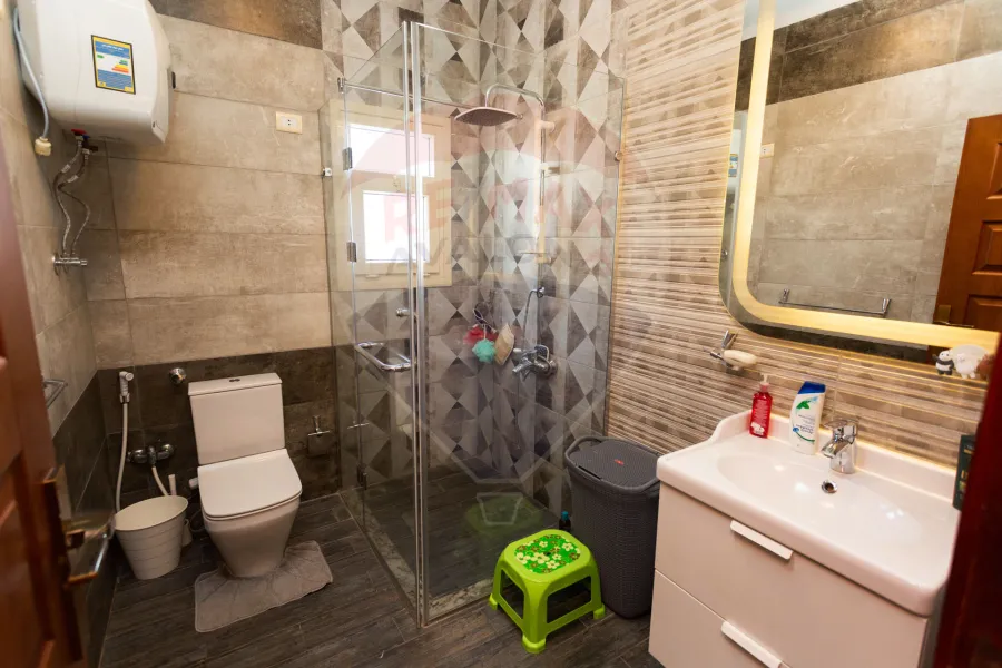 Furnished twin house for annual rent, 350 m², King Mariout (Al Orouba Royal)