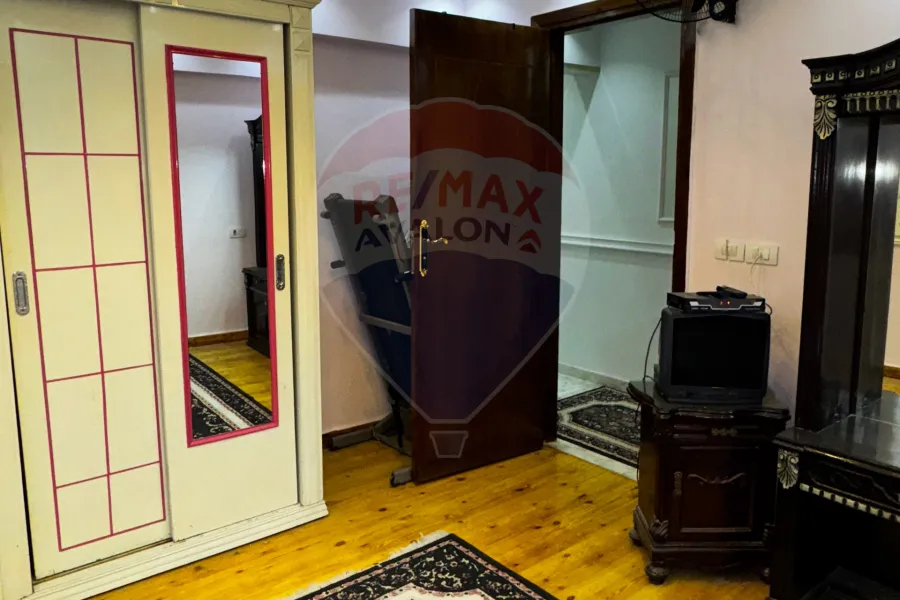 شقة للايجار المفروش 150 م سموحة (متفرع من ش فوزي معاذ)