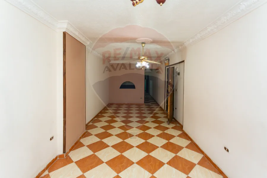 شقة للبيع 120م ميامي (ش جمال عبد الناصر)