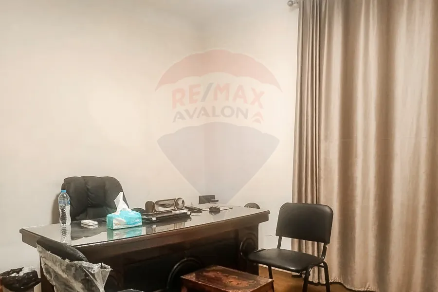 شقة للبيع 80 م كامب شيزار (تاني نمره من شارع بور سعيد)