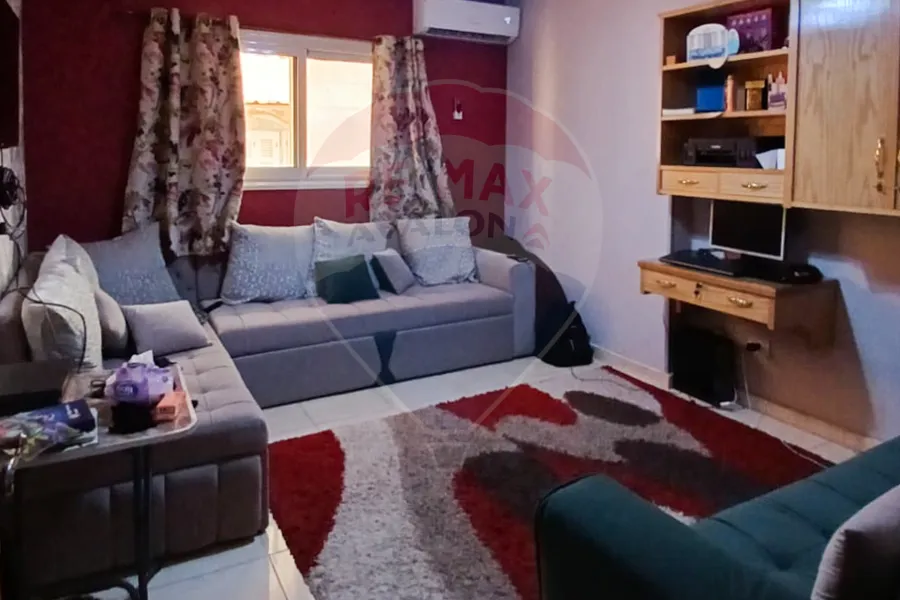 شقة للبيع 140 م محرم بك (متفرع من ش جرين)