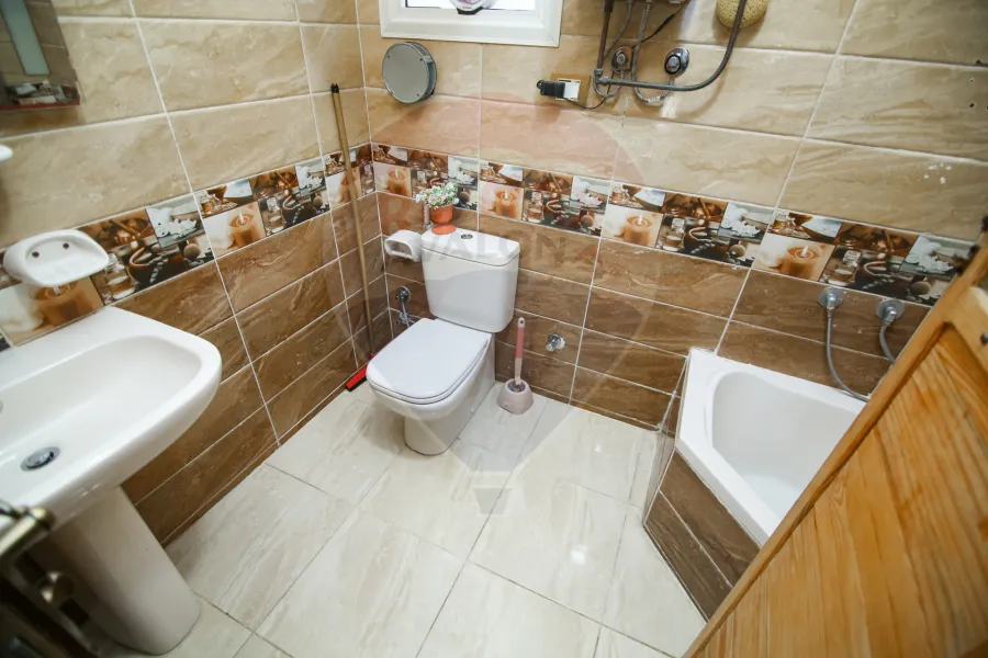 شقة للبيع 165 م رشدي (ش ابراهيم حلمي)