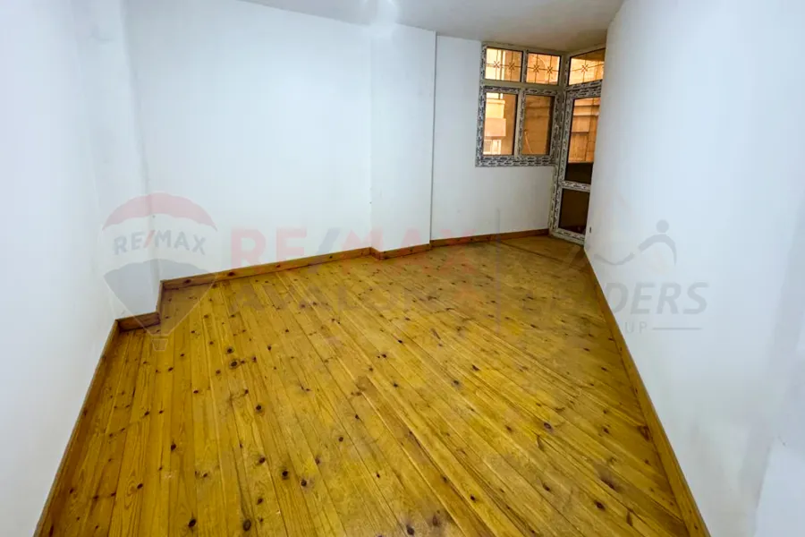 شقة للبيع 138 م سموحه (ابراج الشرطة)