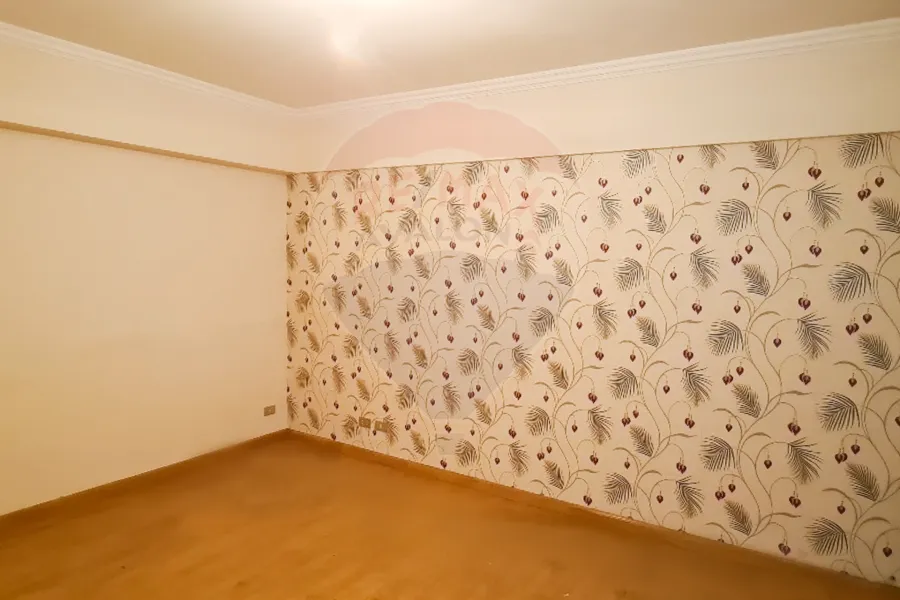 Apartment for Rent 210 m Smouha (Albert 1st St.- Brand building)