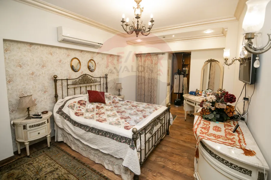 Apartment for sale 260 m Kafr Abdo (Branched from Ismailia st.)