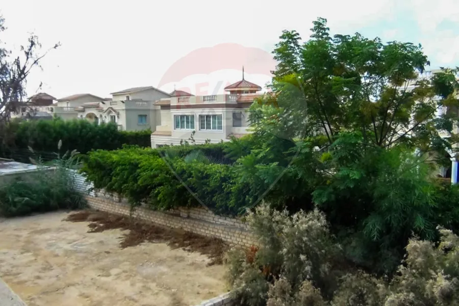 فيلا ستاند الوان للبيع 560 م كينج مريوط (العروبة رويال)