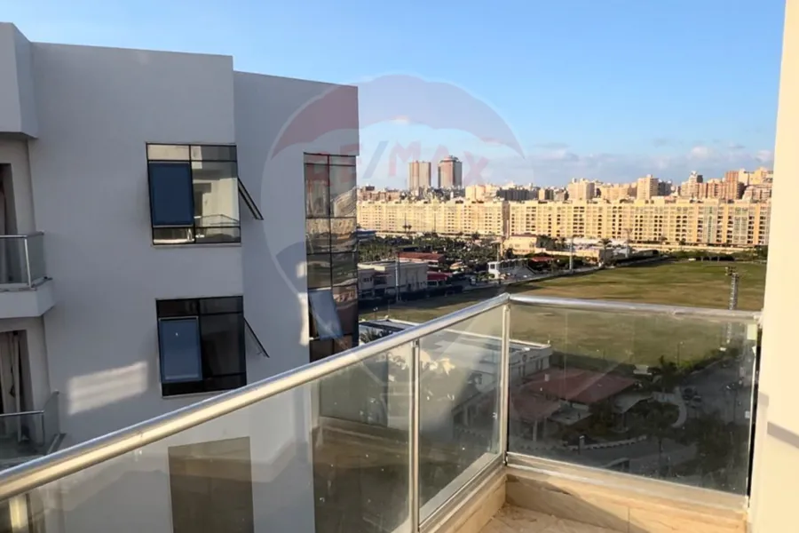 شقة للإيجار240 م سموحة (جراند فيو)