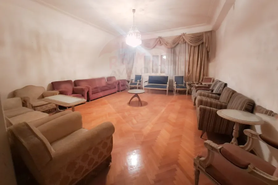 مكتب للإيجار 250 م لوران (ش الإقبال)