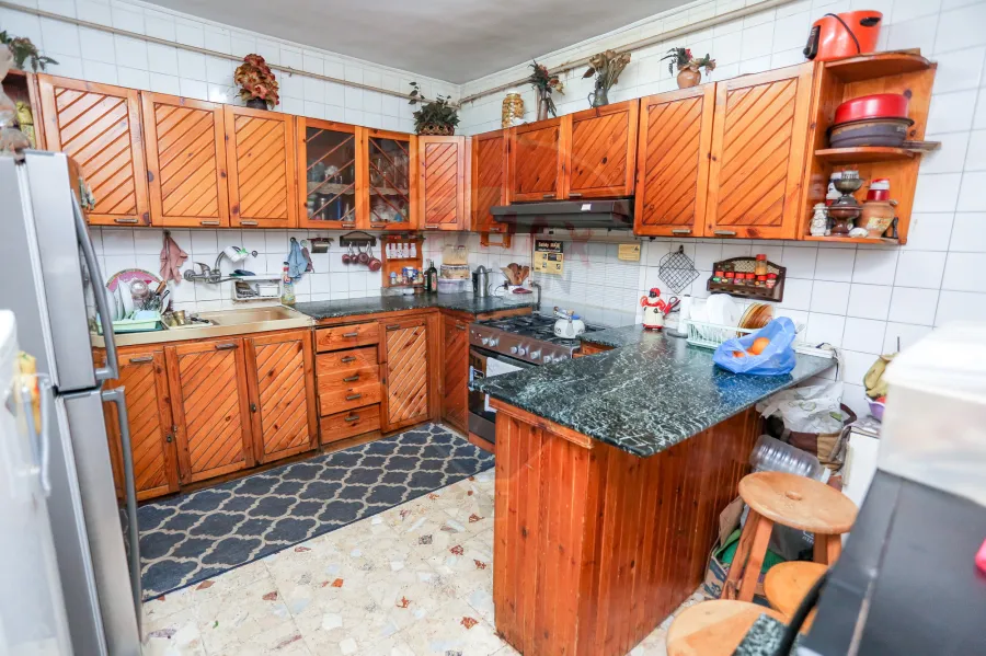 شقة للبيع 205 م صافى كفر عبده ( خطوات من سانت جينى )