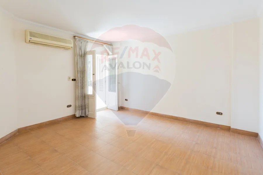 شقه للبيع 149 م سموحة (ابراج السرايا امام جرين بلازا)