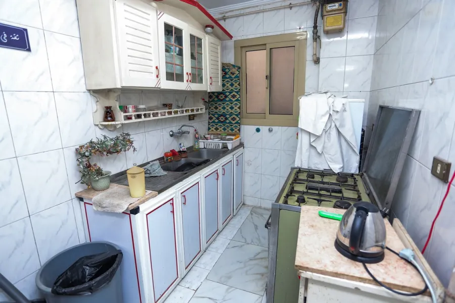 مكتب إدارى للايجار 180 م ثروت (متفرع من ش عبدالحميد الديب)