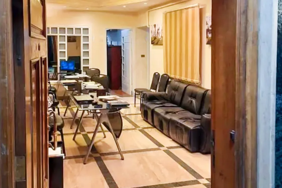 مكتب للايجار المفروش 85 م سموحه (ش محمود شكري)