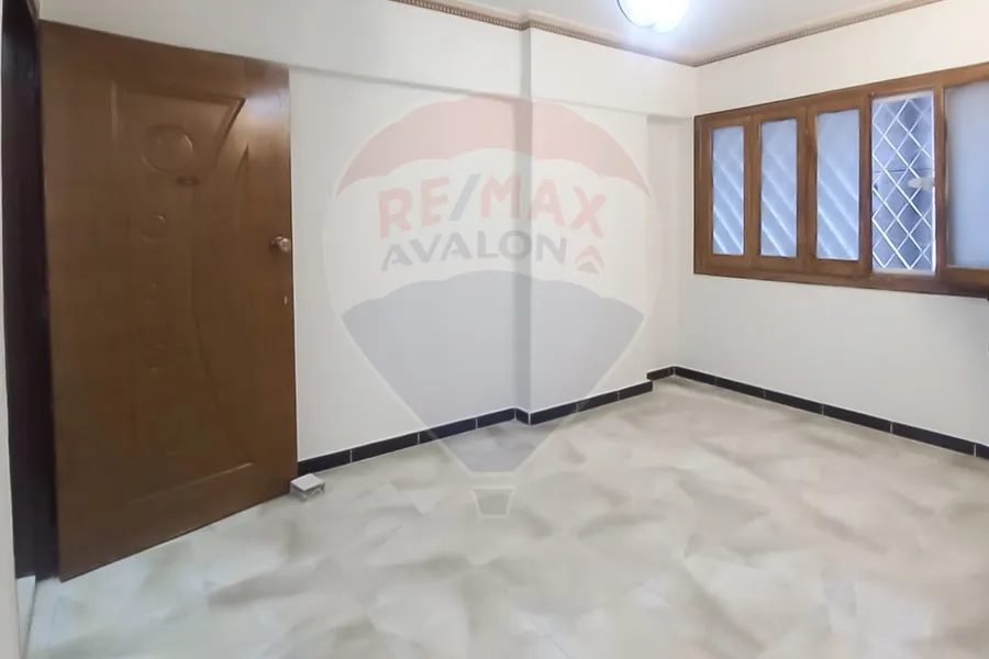 شقة للبيع 90 م ميامي (ش خلف الأكاديمية)