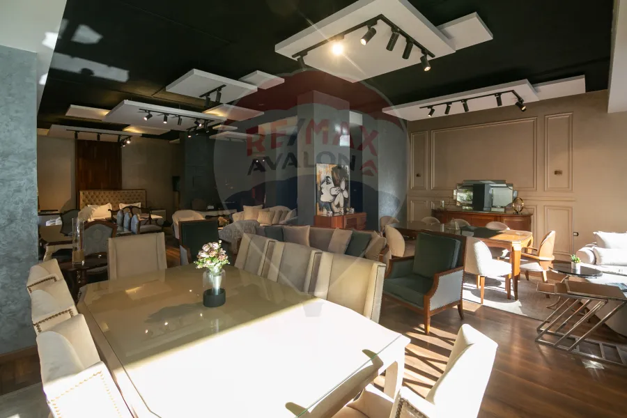 محل للبيع 170 م لوران (ثاني نمرة من ش أبو قير - عمارة براند)