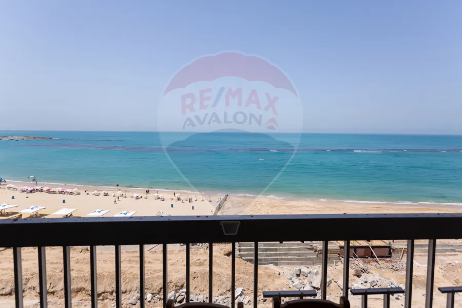 Apartment for sale 140 m Al-Assafra (Directly on the sea)