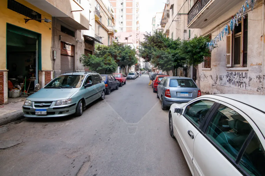 عيادة للإيجار 50 م الابراهيميه (متفرع من اللاجتيه )