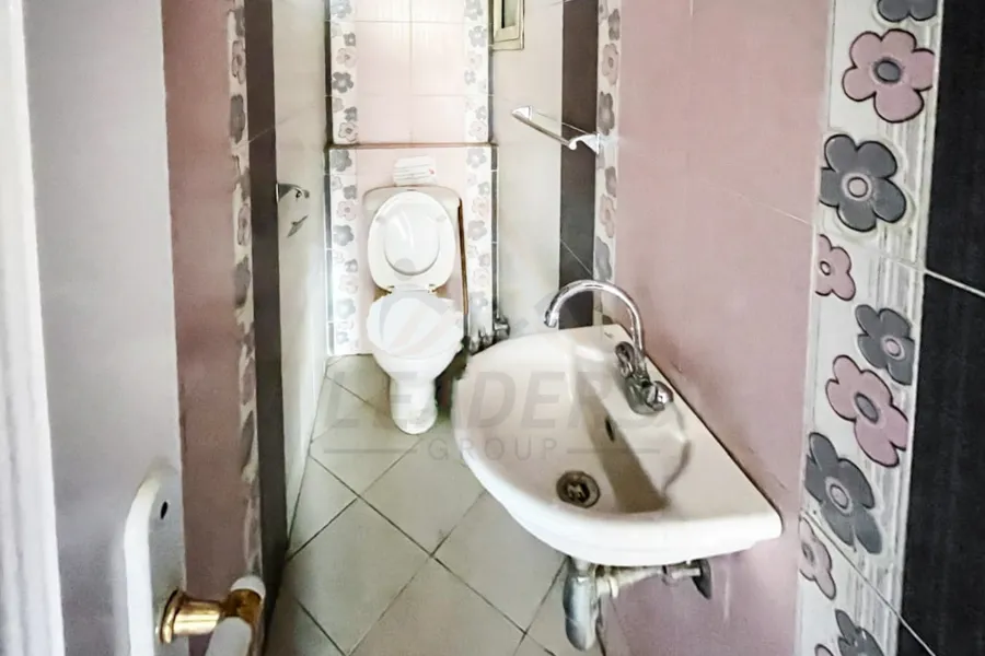 شقة للايجار 186 م سموحه (ش فوزي معاذ)