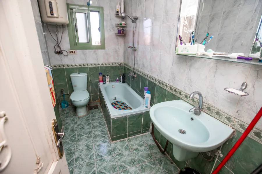 Apartment for sale 100m Al-Montazah (Royal Plaza Towers)