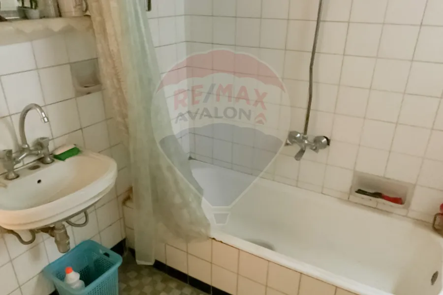 شقة للبيع 150 م جناكليس (ش عمر المختار)