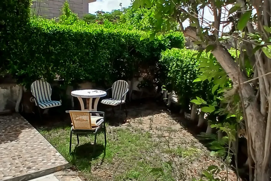 Ground chalet with garden for sale (Maamoura Village) 300 m