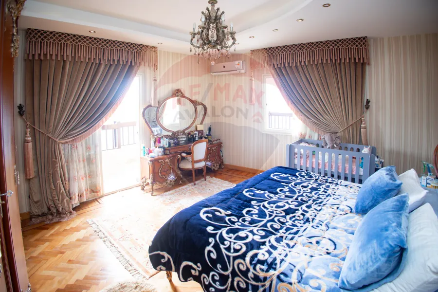 Penthouse apartment for sale 440 m Al Asafra (directly on the sea - Brand Building)