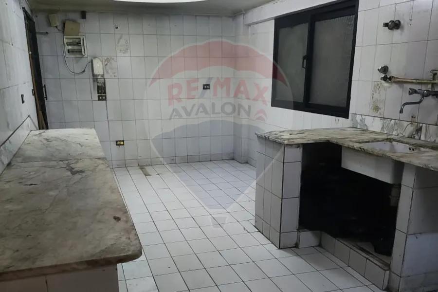 Apartment for sale 350 m Gleem (Moustafa Fahmy St)