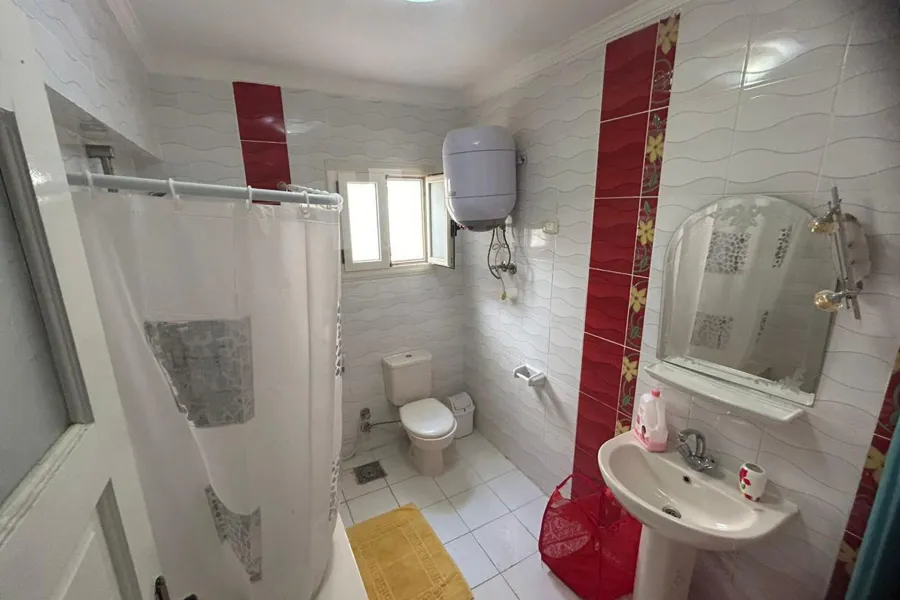 فيلا ستاند الون للبيع (مارسيليا لاند) 300 م مباني