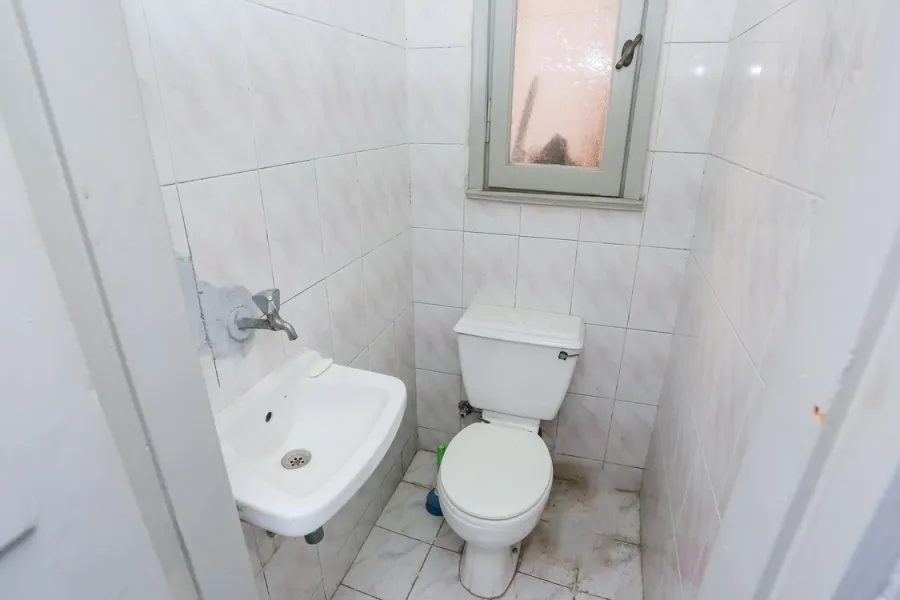 مكتب إدارى للايجار 180 م ثروت (متفرع من ش عبدالحميد الديب)