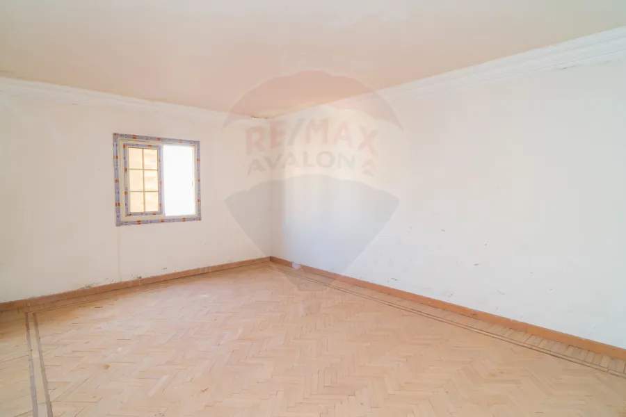 شقة للبيع 238 م رشدي (علي الترام مباشرة)