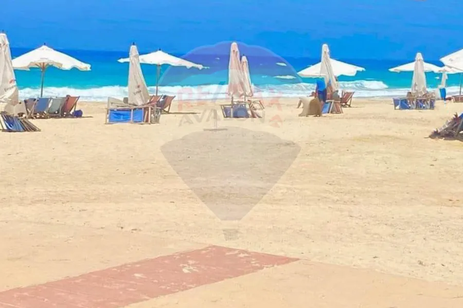 شاليه + رووف للبيع الساحل (اماريتس هايتس) 100 م + 100 م رووف