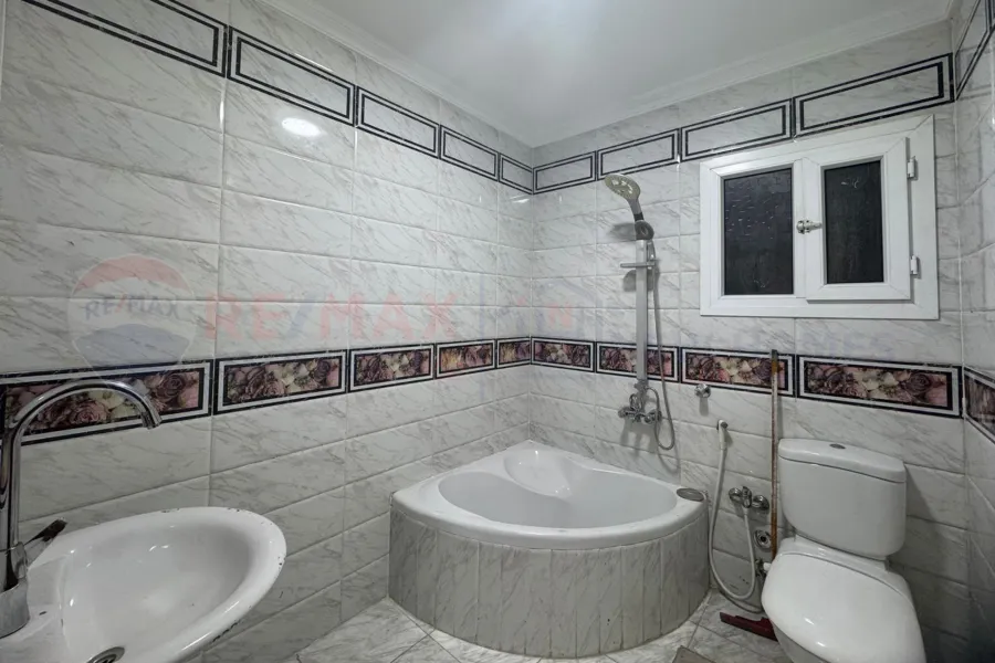 شقة للايجار 175 م الإبراهيمية (على البحر مباشرة -  عمارة براند)