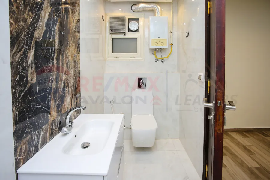 شقة للبيع 275 م لوران (ش شعراوي)