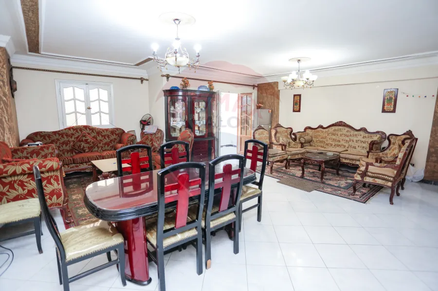 شقه للبيع 165 م كامب شيزار (خطوات من كليه هندسه)