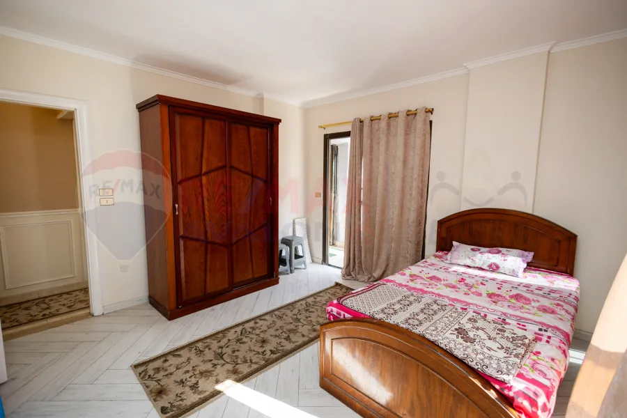 Apartment for rent 100 m Sidi Bishr (2nd number from sea)