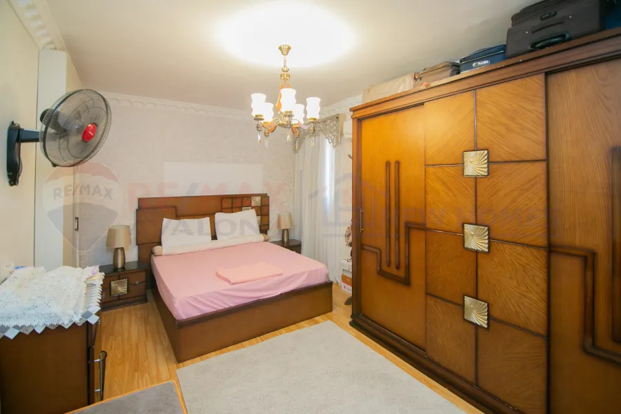 شقة للبيع 150 م سيدي جابر (امام مستشفى القوات المسلحة)