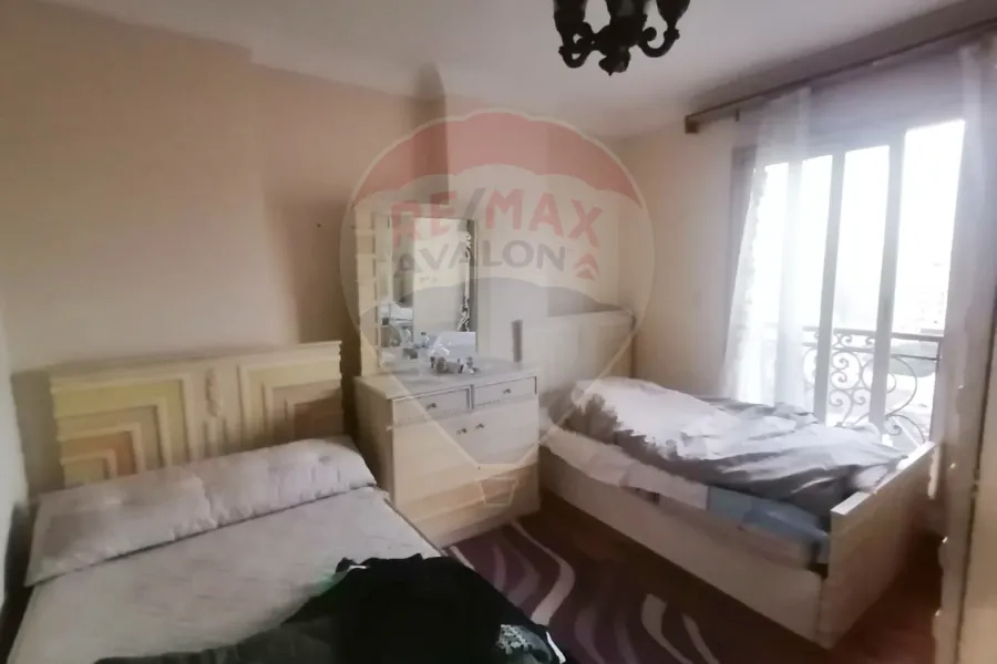 شقة للبيع 200 م ستانلي (خطوات من البحر)