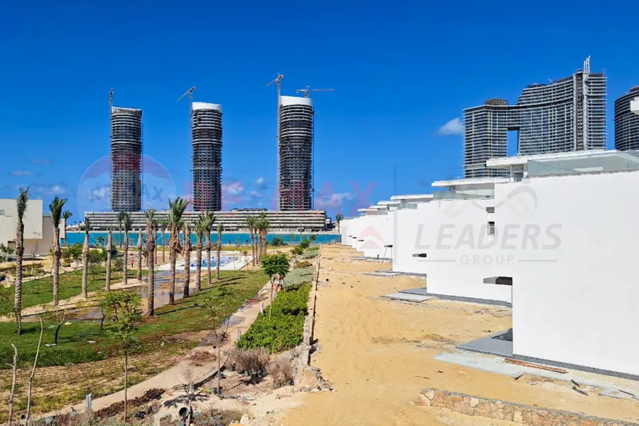 فيلا ستاند الون للبيع (مزارين - العلمين الجديدة) 516 م