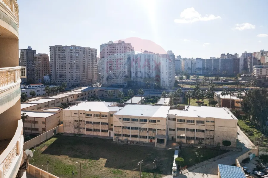 شقة للبيع 160 م المنتزة (ش الملك)