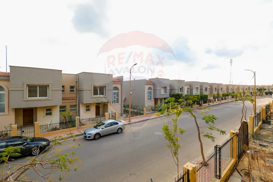 Villa for sale 400 m King Mariout (Alex West compound)