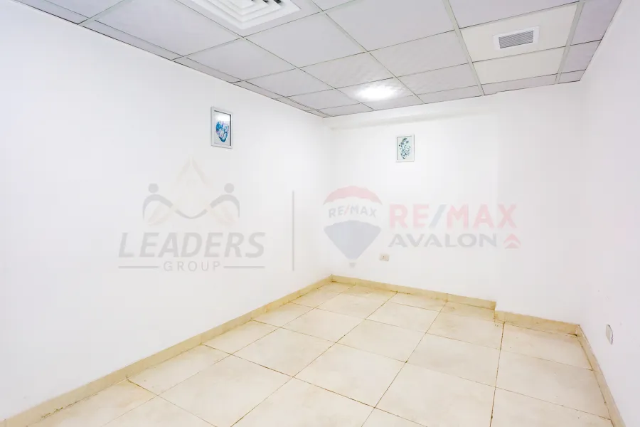 مقر اداري للإيجار 500 م وينجت (بجوار كارفور)