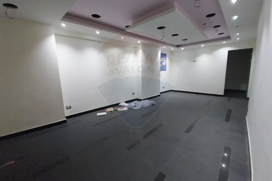 محل + ميزان للايجار 220 م مصطفي كامل (شارع مصطفي كامل)