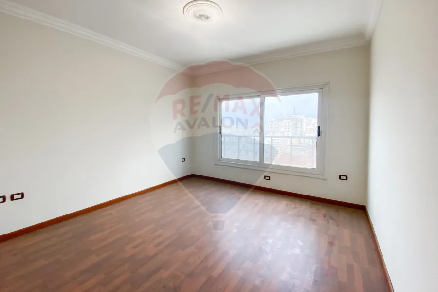 شقة للايجار 175 م الحى اللاتينى (ش ابن الصائغ)